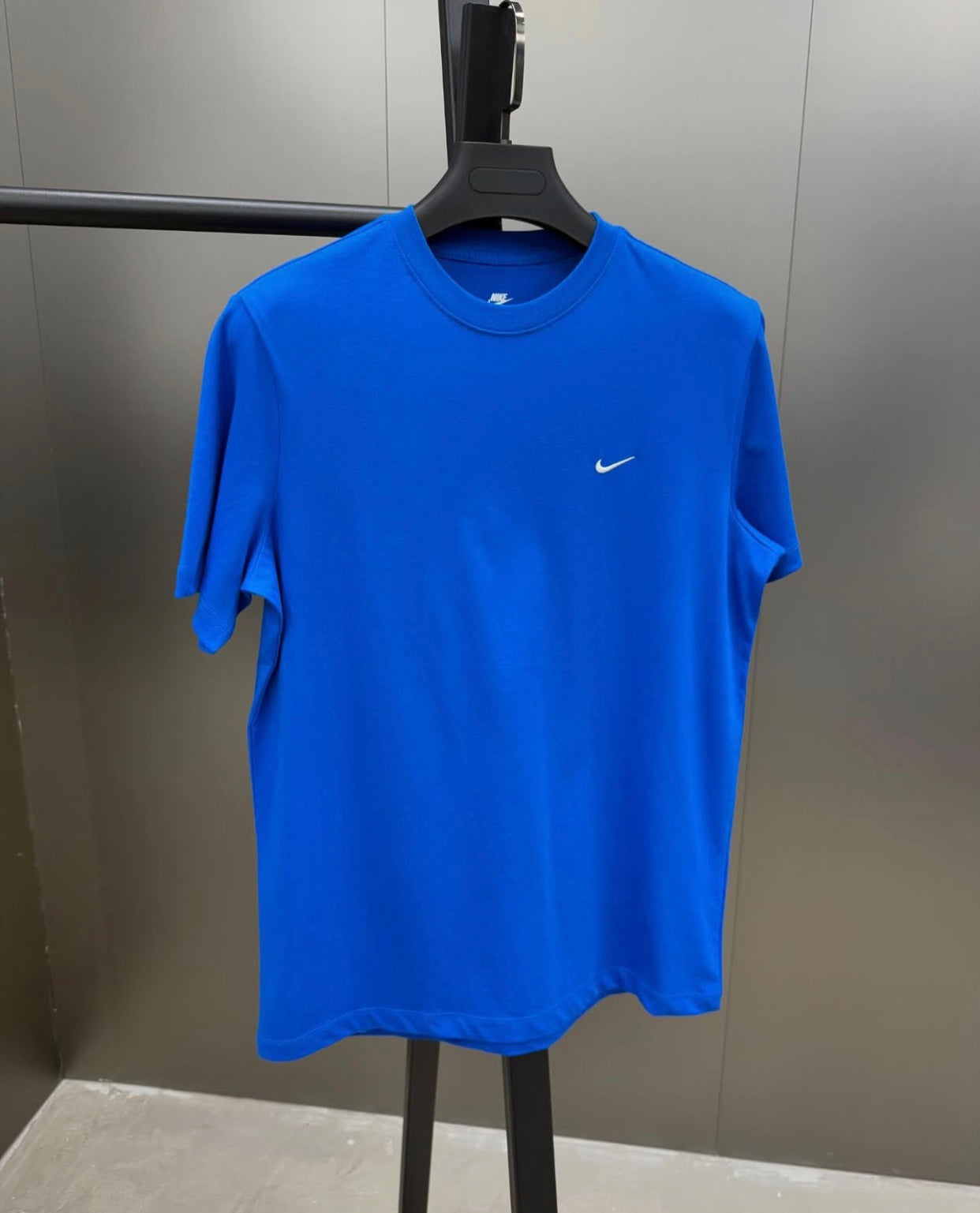 Nike T-Shirt - Classic Style
