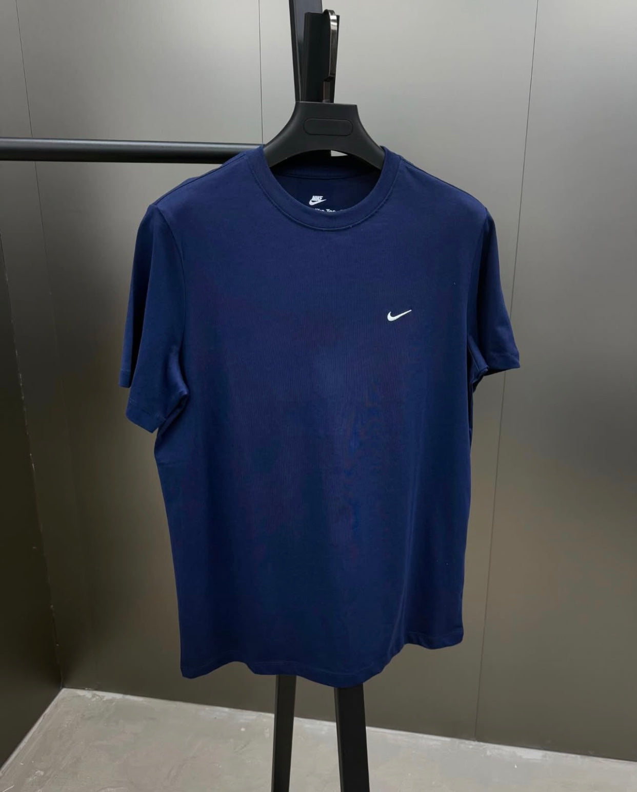 Nike T-Shirt - Classic Style