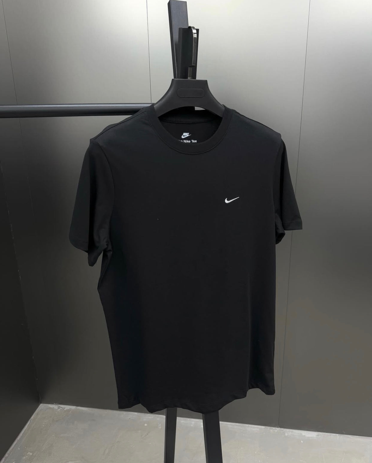 Nike T-Shirt - Classic Style