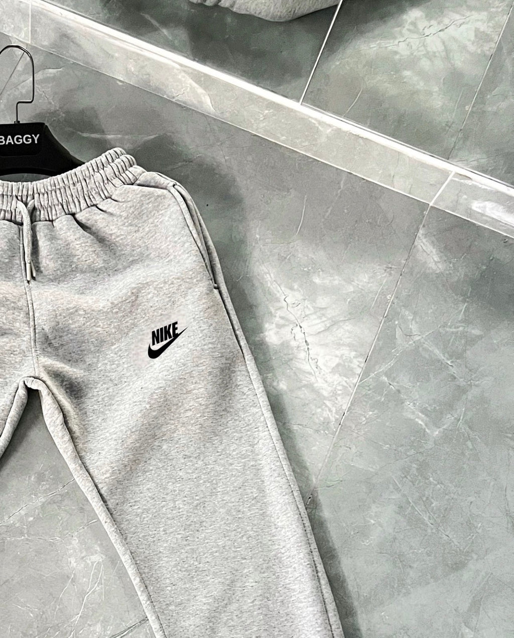 Premium Fleece🔥|winter Nike Logo Trouser’s For Men/Women