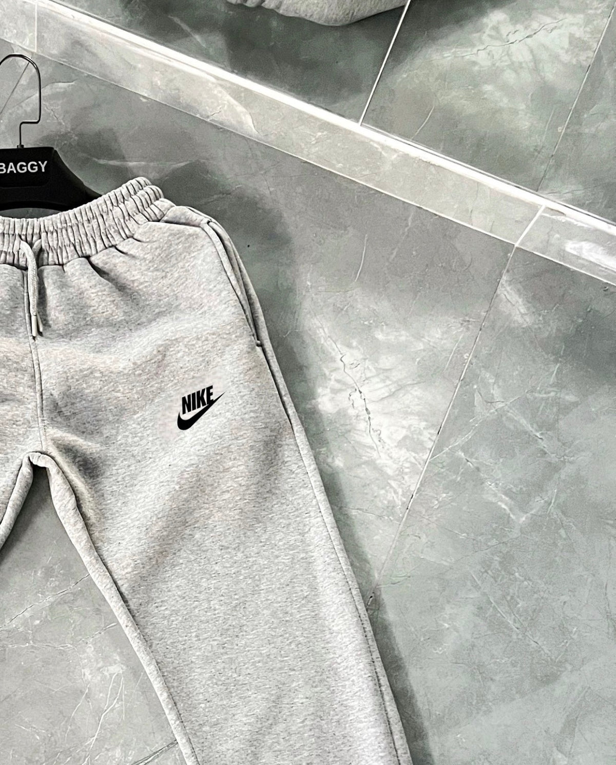 Premium Fleece🔥|winter Nike Logo Trouser’s For Men/Women