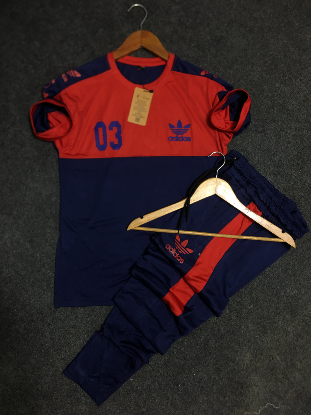 Men’s Two-Tone Tracksuit Set – Round Neck Top & Jogger Pants