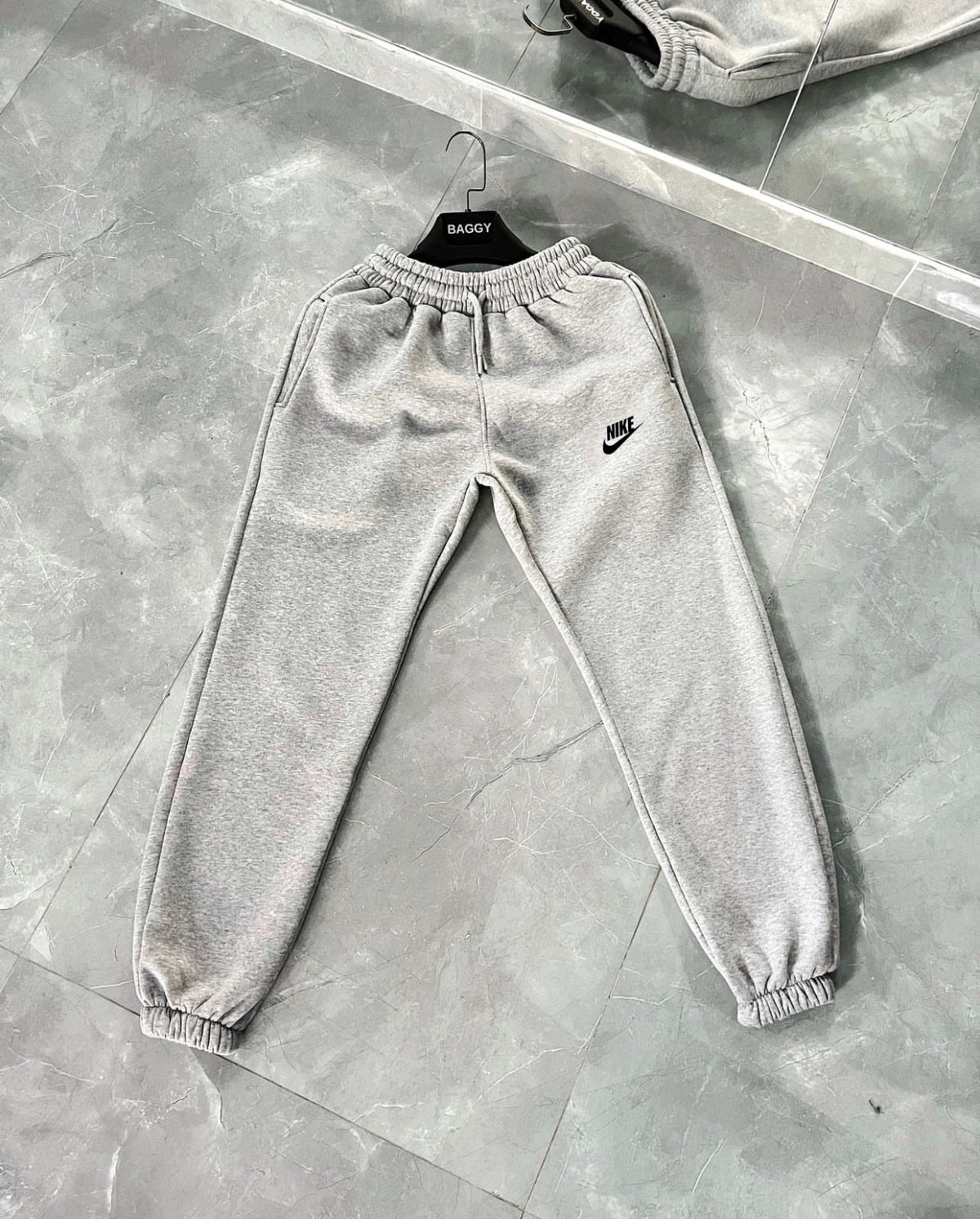 Premium Fleece🔥|winter Nike Logo Trouser’s For Men/Women