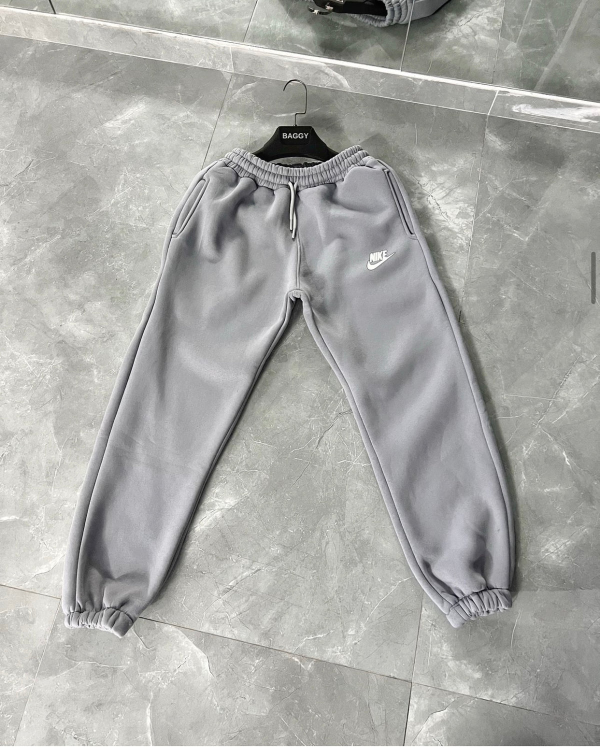 Premium Fleece🔥|winter Nike Logo Trouser’s For Men/Women