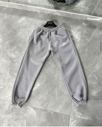 Premium Fleece🔥|winter Nike Logo Trouser’s For Men/Women
