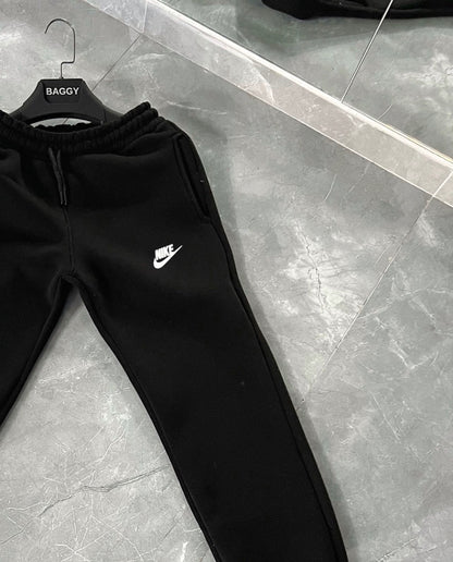 Premium Fleece🔥|winter Nike Logo Trouser’s For Men/Women