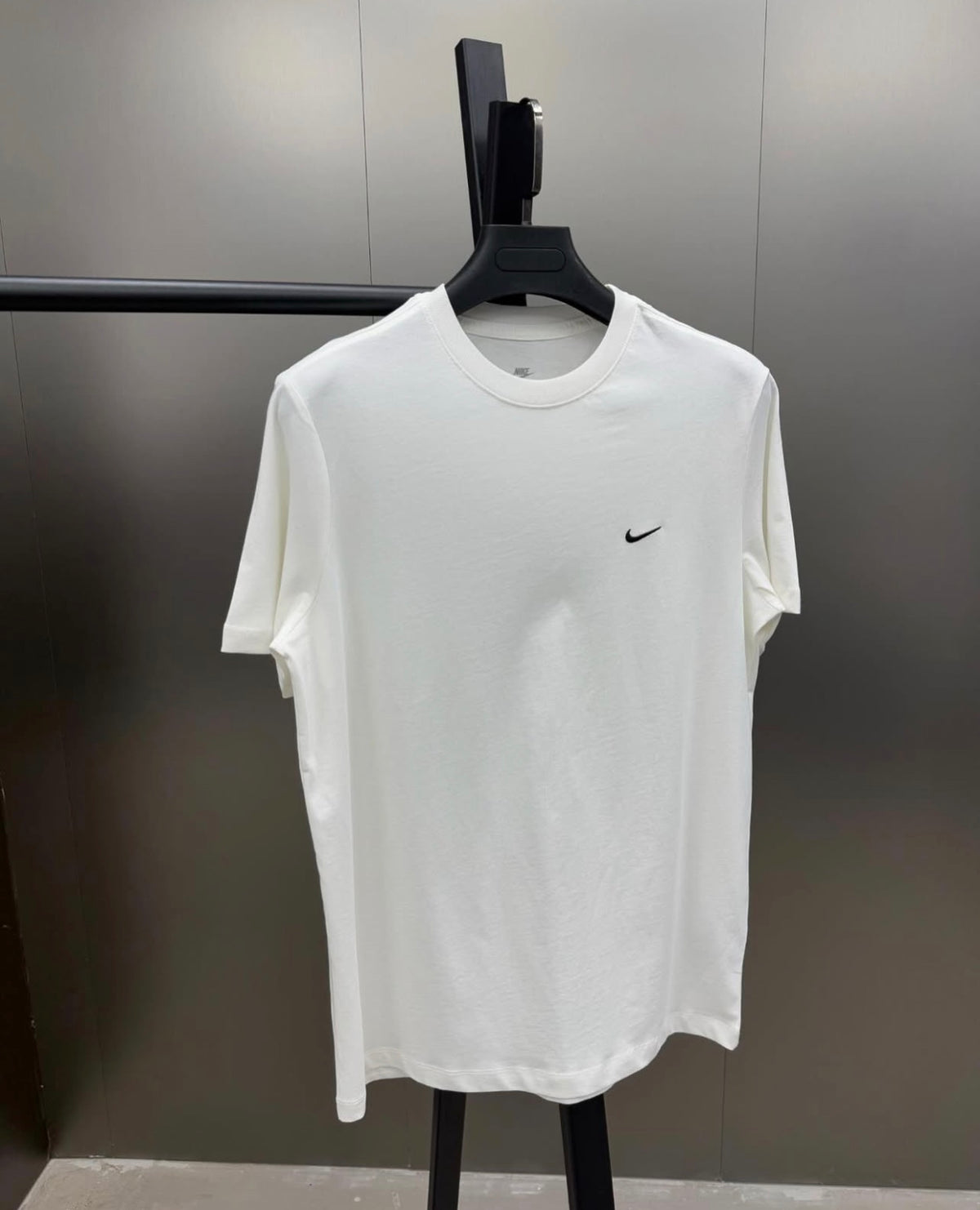 Nike T-Shirt - Classic Style